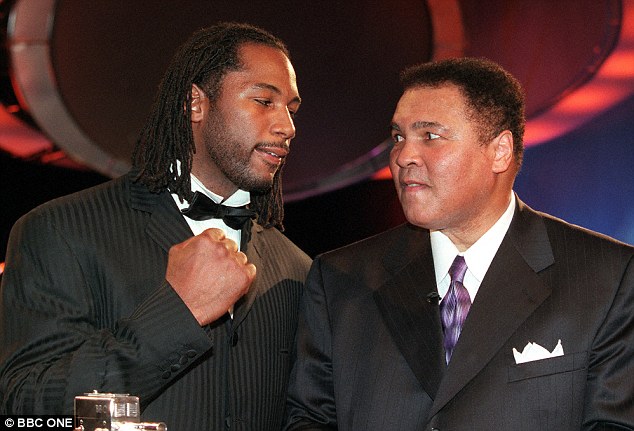 00353FE700000258-3629056-Lennox_Lewis_will_be_a_pall_bearer_at_Muhammad_Ali_s_funeral_thi-a-48_1465295717850.jpg