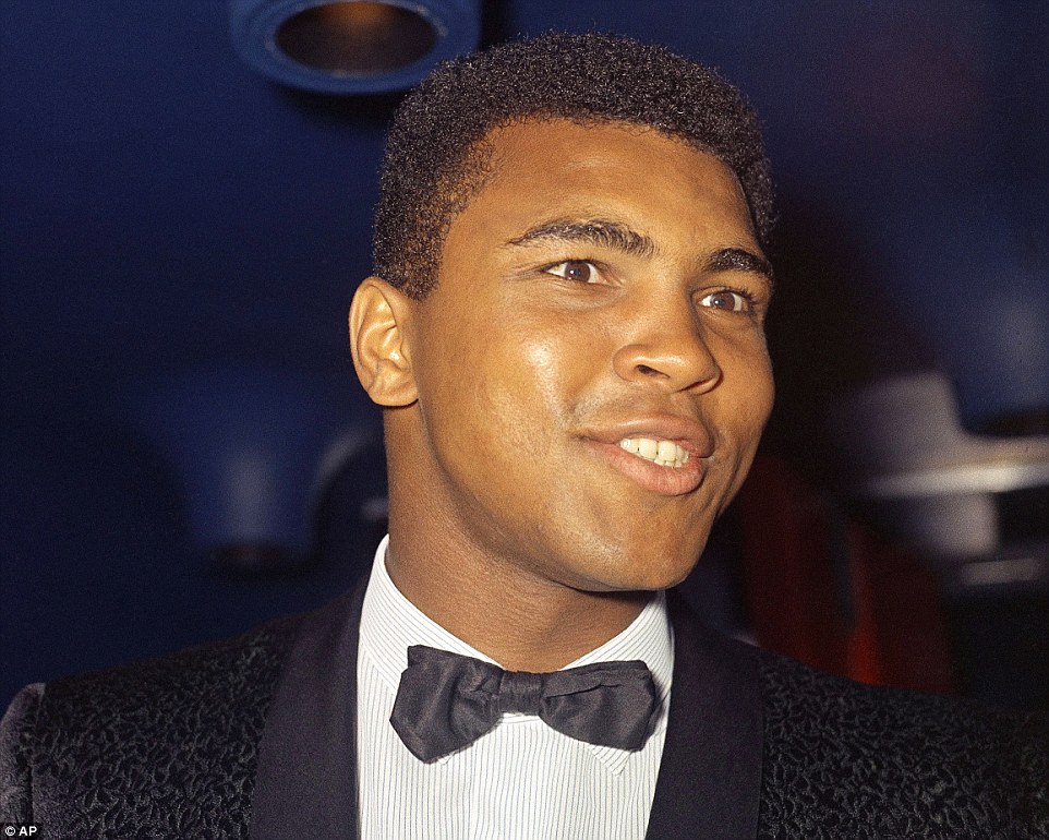 351395EF00000578-3633540-Muhammad_Ali_pictured_above_in_1966_died_on_June_3_in_a_Phoenix_-a-98_1465487701929.jpg