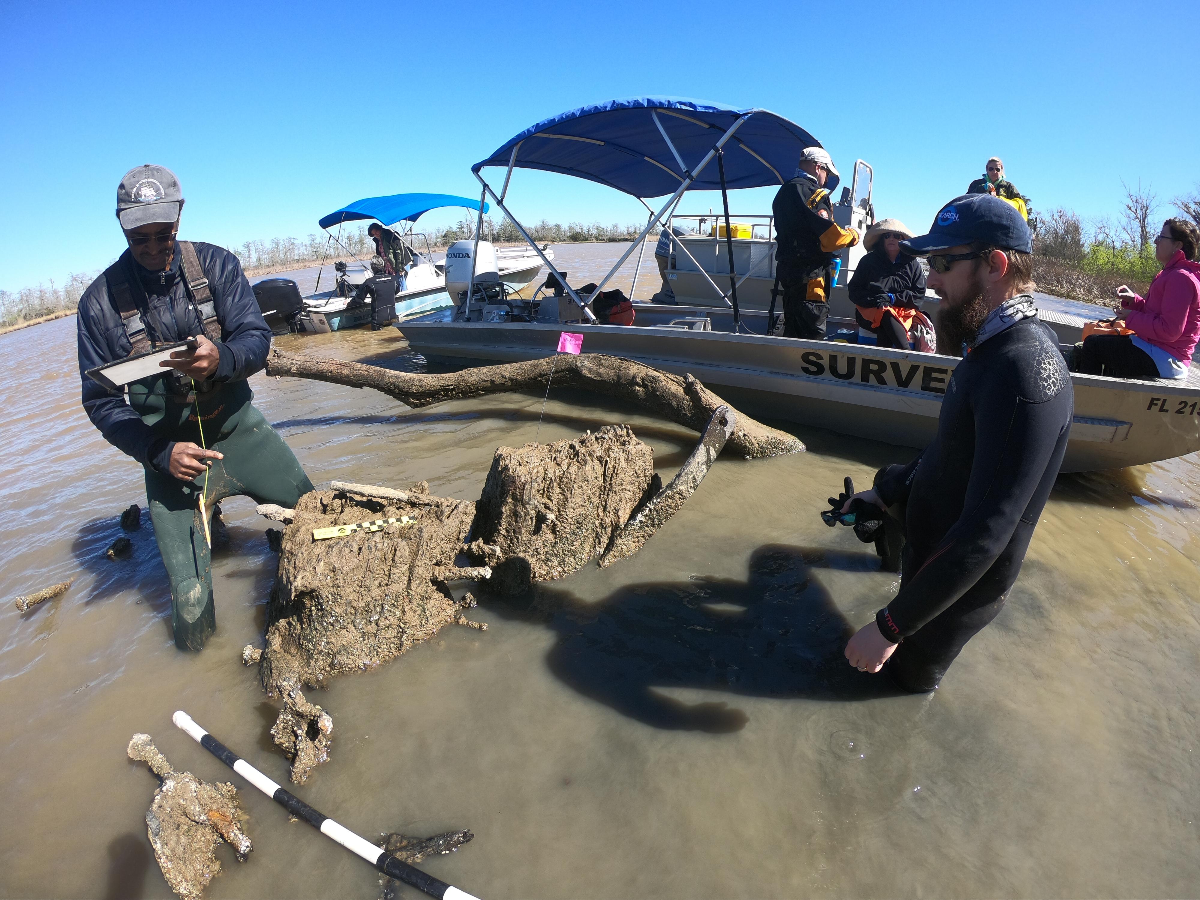 Diving With a Purpose director and SWP member Kamau Sadiki documents a shipwreck, eventually determined not to be the Clotilda, in Mobile Bay, Alabama in 2018. 
