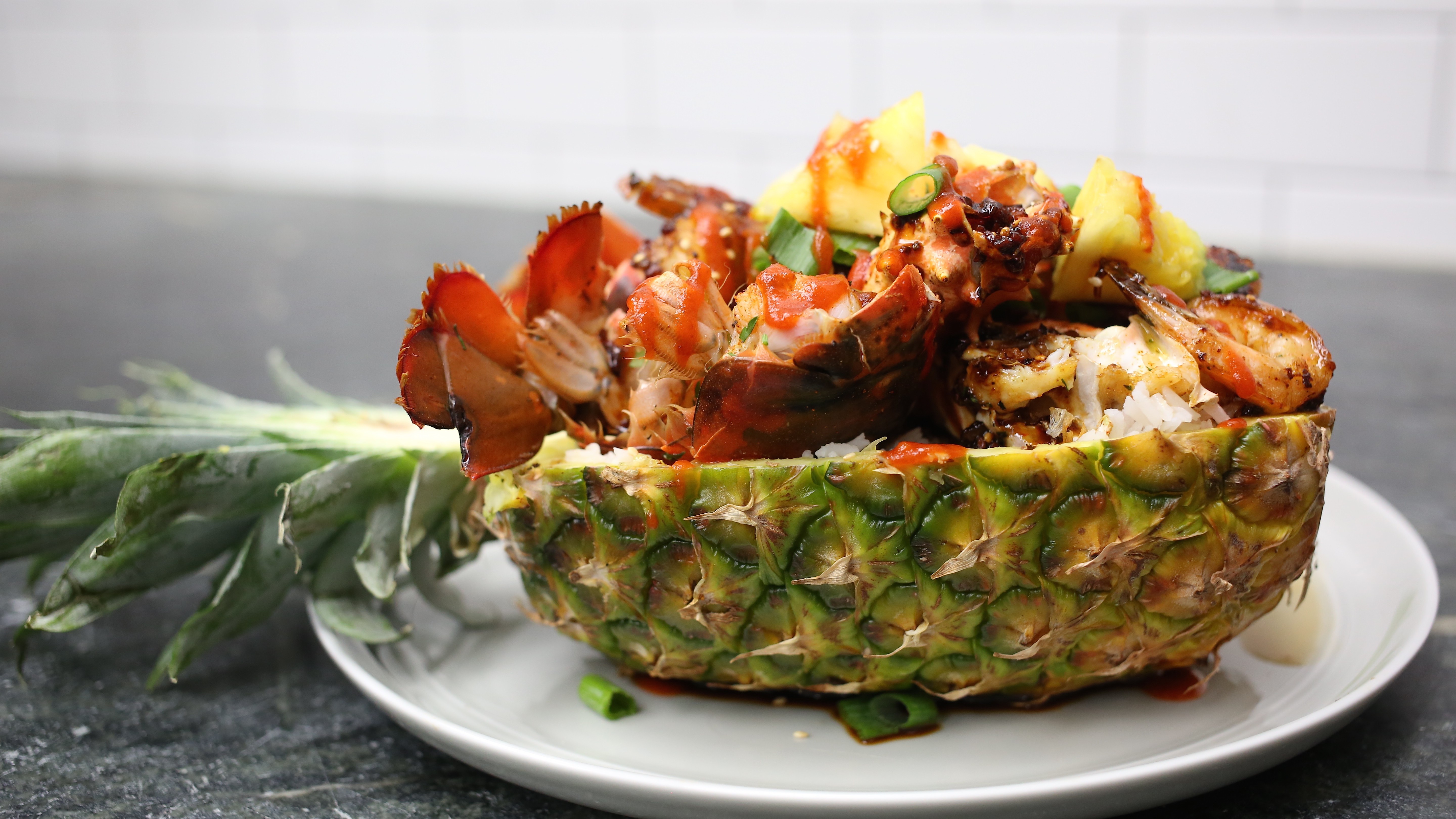 1515789720706-pineapple-bowl-recipe.jpeg