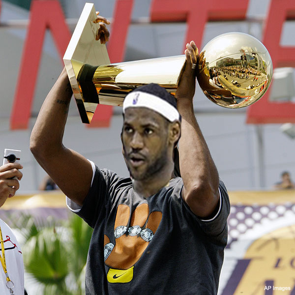 lebron-james-cleveland-cavs-championship.jpg