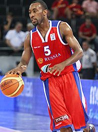 nba_g_holden1_195.jpg