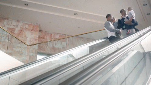 Chris-Paul-Steph-Curry-State-Farms-Commercial-1.gif