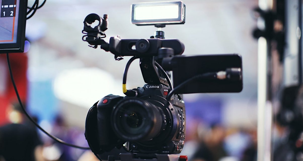 canon-dslr-1204x640.jpg