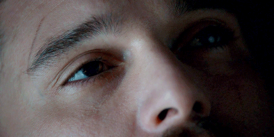 tumblr_ov0me8dvdv1qgnqg7o2_r1_540.gif