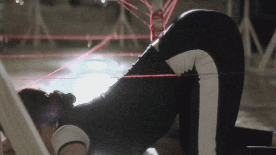 1464176577-catherine-zeta-jones-entrapment.gif