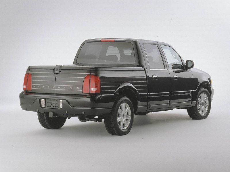 2002-lincoln-blackwood-1_800x0w.jpg