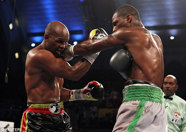 1415448578291_wps_11_Boxer_Chad_Dawson_R_conne.jpg