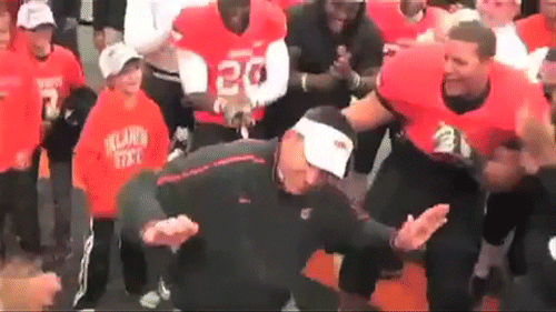 gundy-dance-1.gif