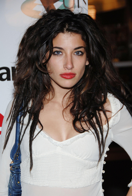 600full-tania-raymonde1.jpg