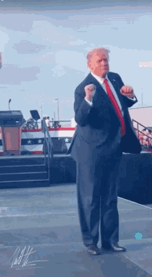 tenor.gif