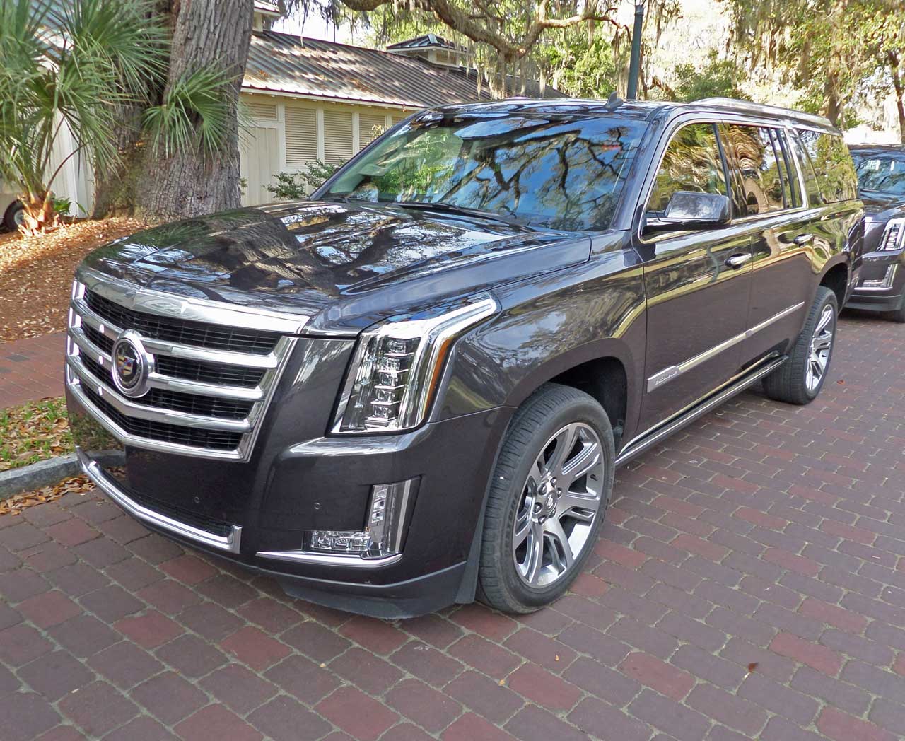 Cadillac-Escalade-ESV-LSFF.jpg