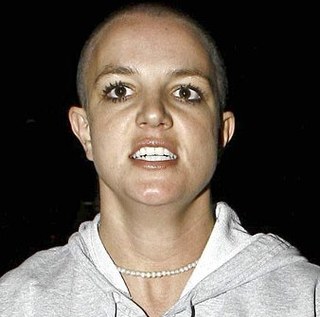1327628247_britney-spears-bald.jpg