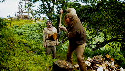 tumblr_oaqpwj28eI1s5m21go4_r1_250.gif