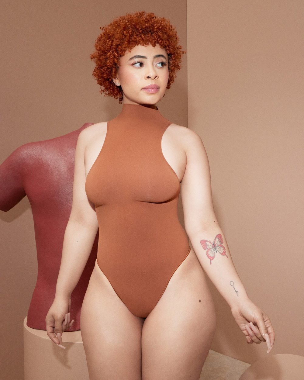 IceSpiceInSexySkinTightDressMrSkin4.jpg
