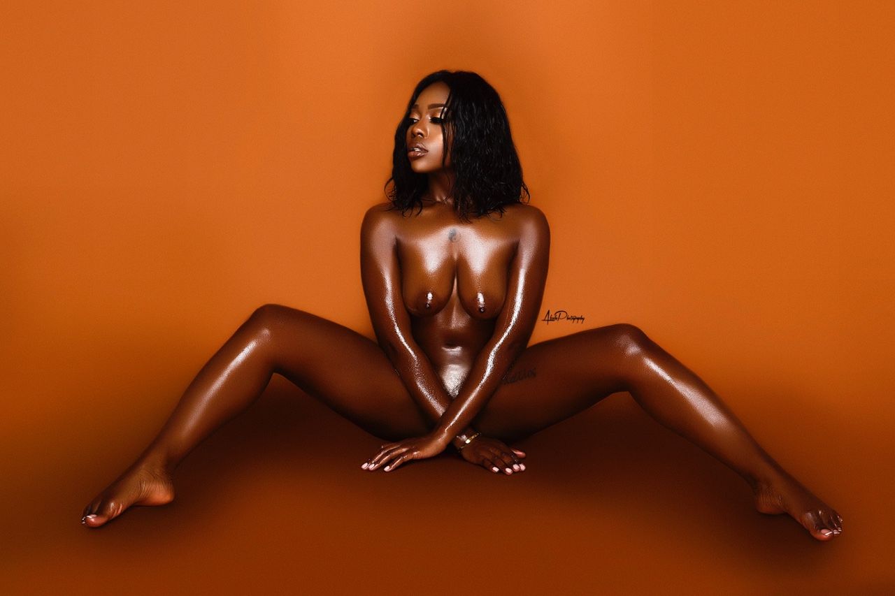 AshaMonetNudeOil6.jpg