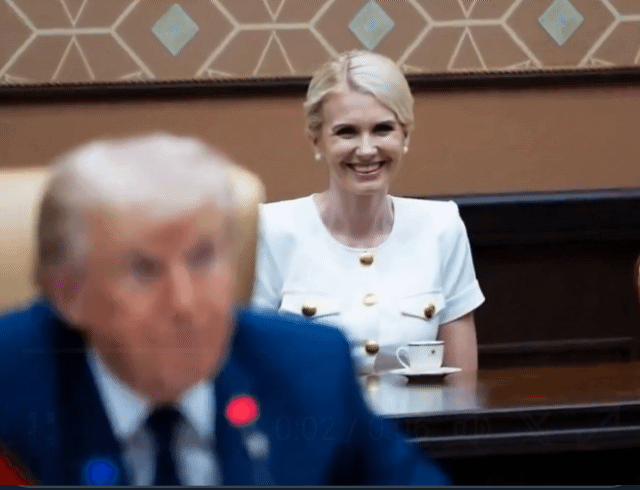 2c9dfd545424953f36b8931ece68c4aa.gif