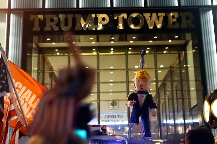12-trump-tower-protest.w710.h473.jpg