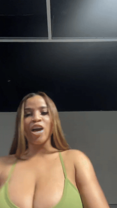 vzj9pi0p685f1.gif