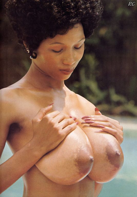 9bd8b263ff51e793baa55ef525bef3dc--female-bodies-black-women.jpg