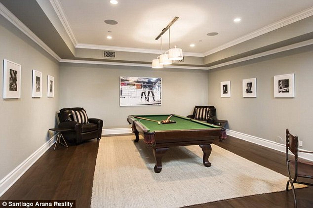 1415206688075_wps_17_Michael_Strahan_House_Rea.jpg