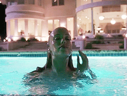 tumblr_ndso0jd2Eh1tjx8u5o5_r1_250.gif