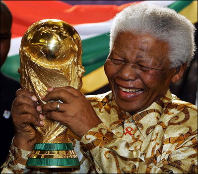 nelson_mandela_world_cup_trophy.jpg