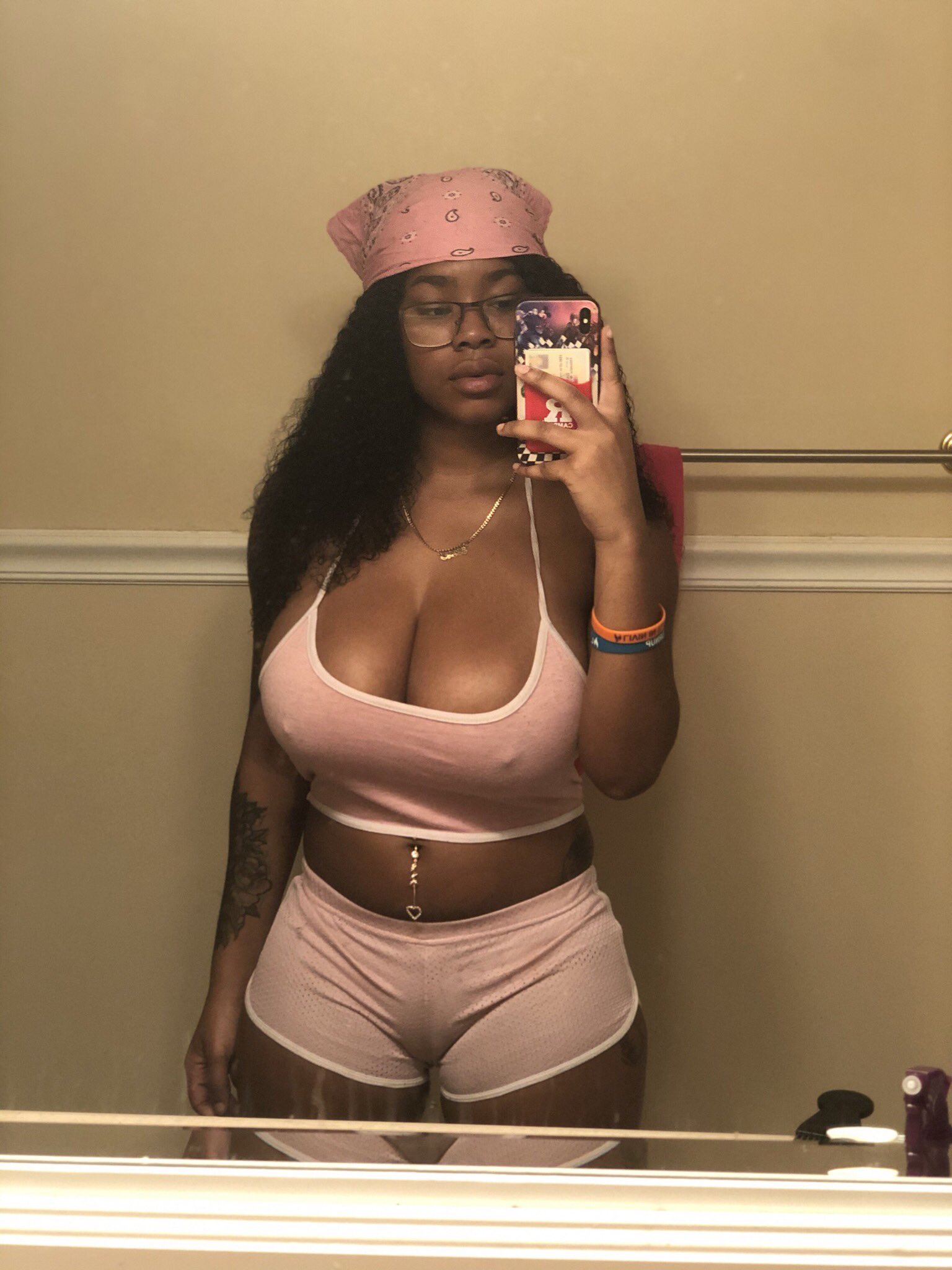 EYp6ylpXgAAPp9g.jpg:large
