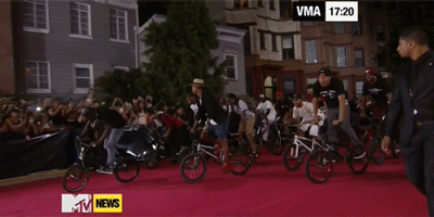 tumblr_ms44taAtI81qz581wo2_400.gif