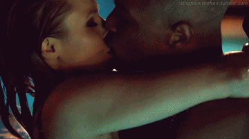 jeannieti3.gif