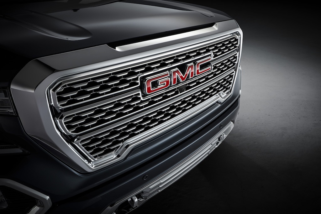 2019-GMC-Sierra-Denali-006.jpg