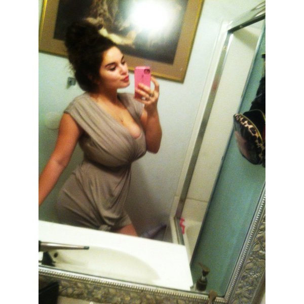 lexyyliciousss-selfie.jpg