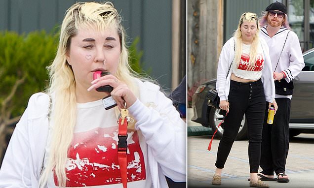 www.dailymail.co.uk