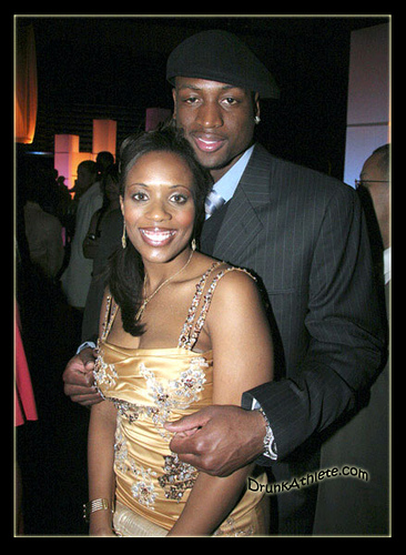 wade-wifebuzz.jpg