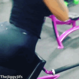 tumblr_n5xpplsWK01r4jvjko4_r1_400.gif
