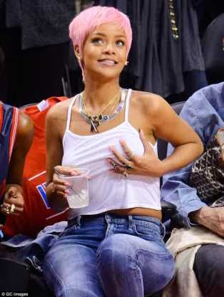 rihannamay-2014001-452x600.jpg