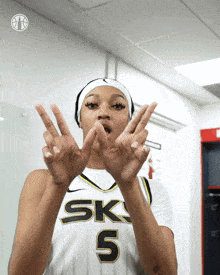 gbesav-angel-reese.gif