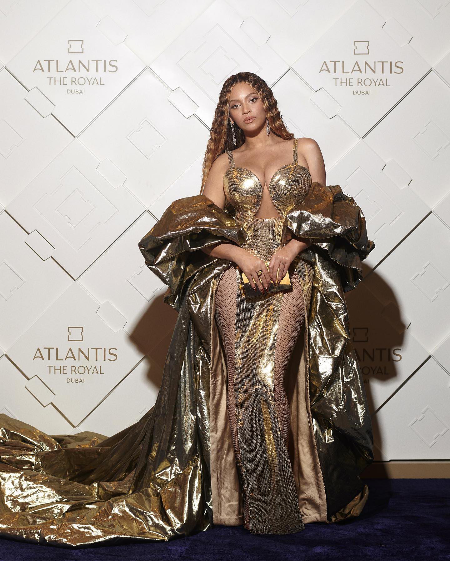 Braless-Beyonce-See-Through-Glamour-9.jpg