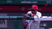 dusty-baker-hat.gif
