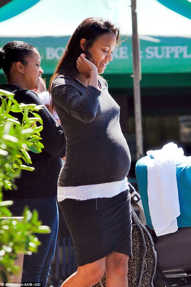 1411516809335_wps_39_Los_Feliz_CA_Pregnant_Zoe.jpg