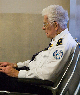 old-tsa-agent.jpg