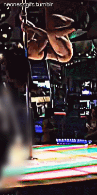 tumblr_neg9ssIS8t1r55j58o1_r1_250.gif