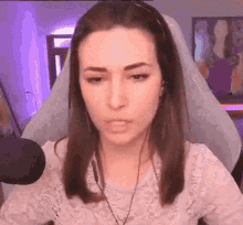 https://media.tenor.com/x63TlW0ESXgAAAAM/alinity-streamer.gif
