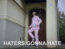 haters-gonna-hate-dance.gif