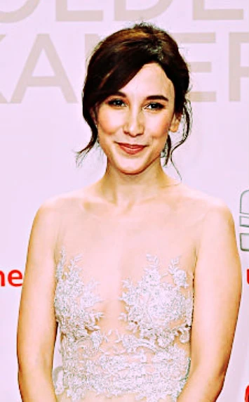 Sibel_Kekilli_0001.jpg