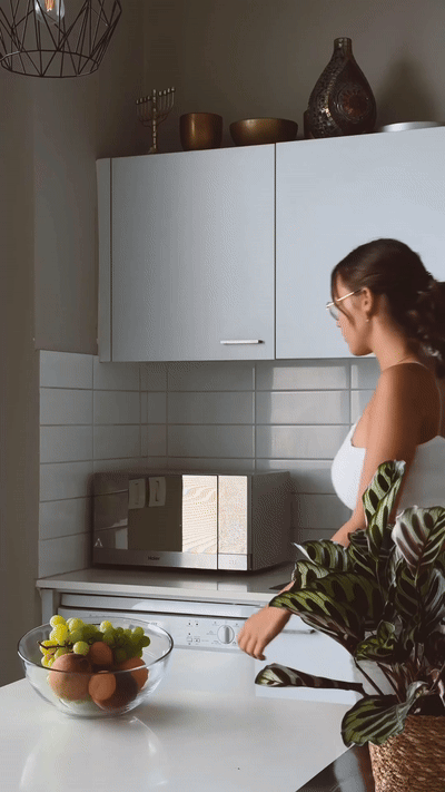 qn38sg84fn3d1.gif