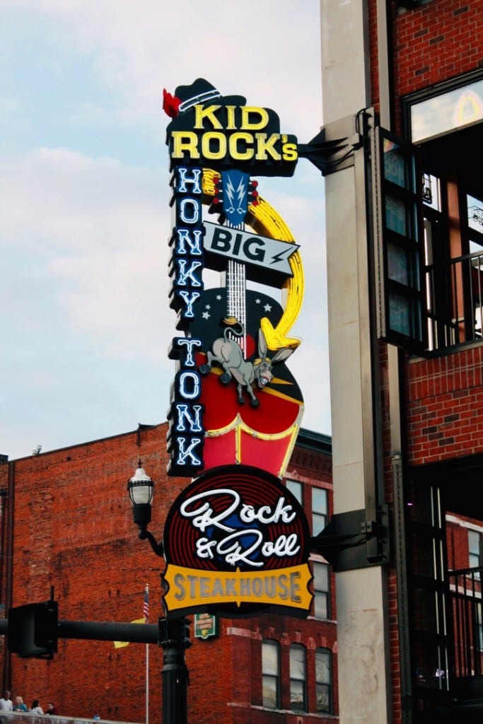 kid-rock-sign-broadway.jpg