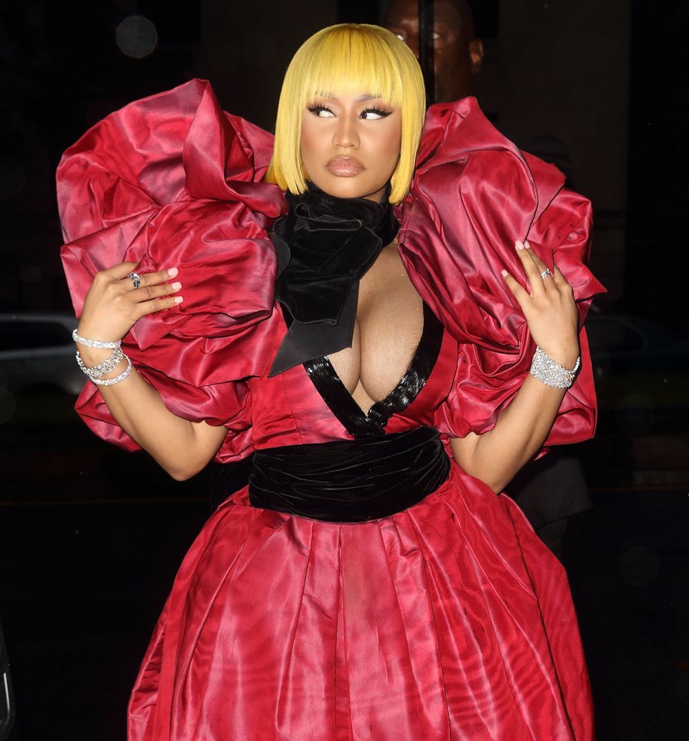 NickiMinajRoseDress4.jpg