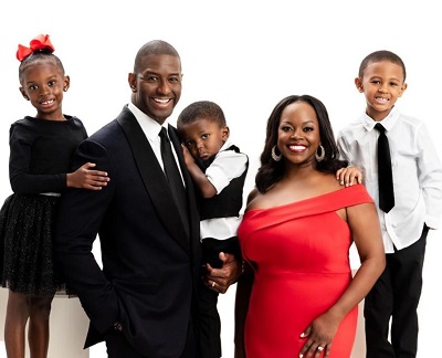 R.-Jai-Gillum-Personal-Life-Husband-Kids.jpg