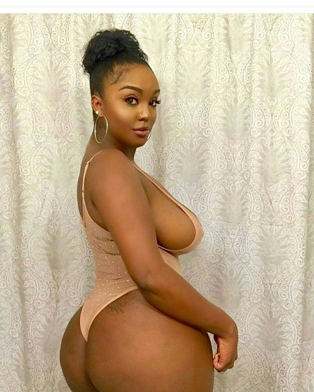 dark-blackwomen-6-B1-MDi5vhev-G.jpg